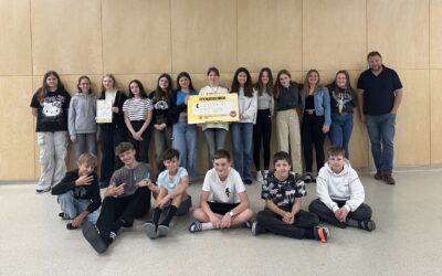 Spendensammlung der Mittelschule Weer für Krebshilfe Tirol
